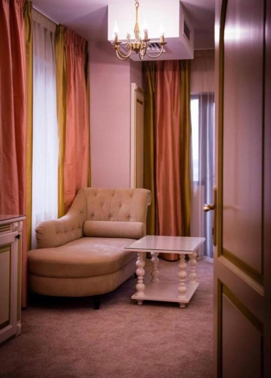Hotel Goya Collection Târgu Jiu 외부 사진